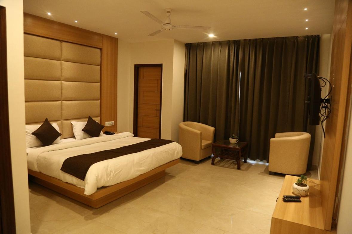 Hotel Shining Hills Mussoorie Exteriér fotografie